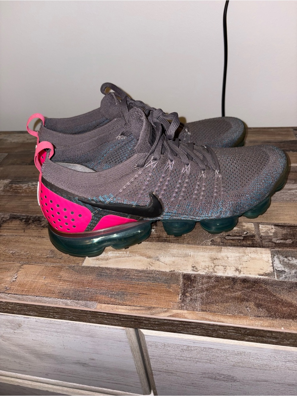 Nike Air VaporMax Flyknit 2 Gunsmoke Athletic Shoes Gray & Pink US 12